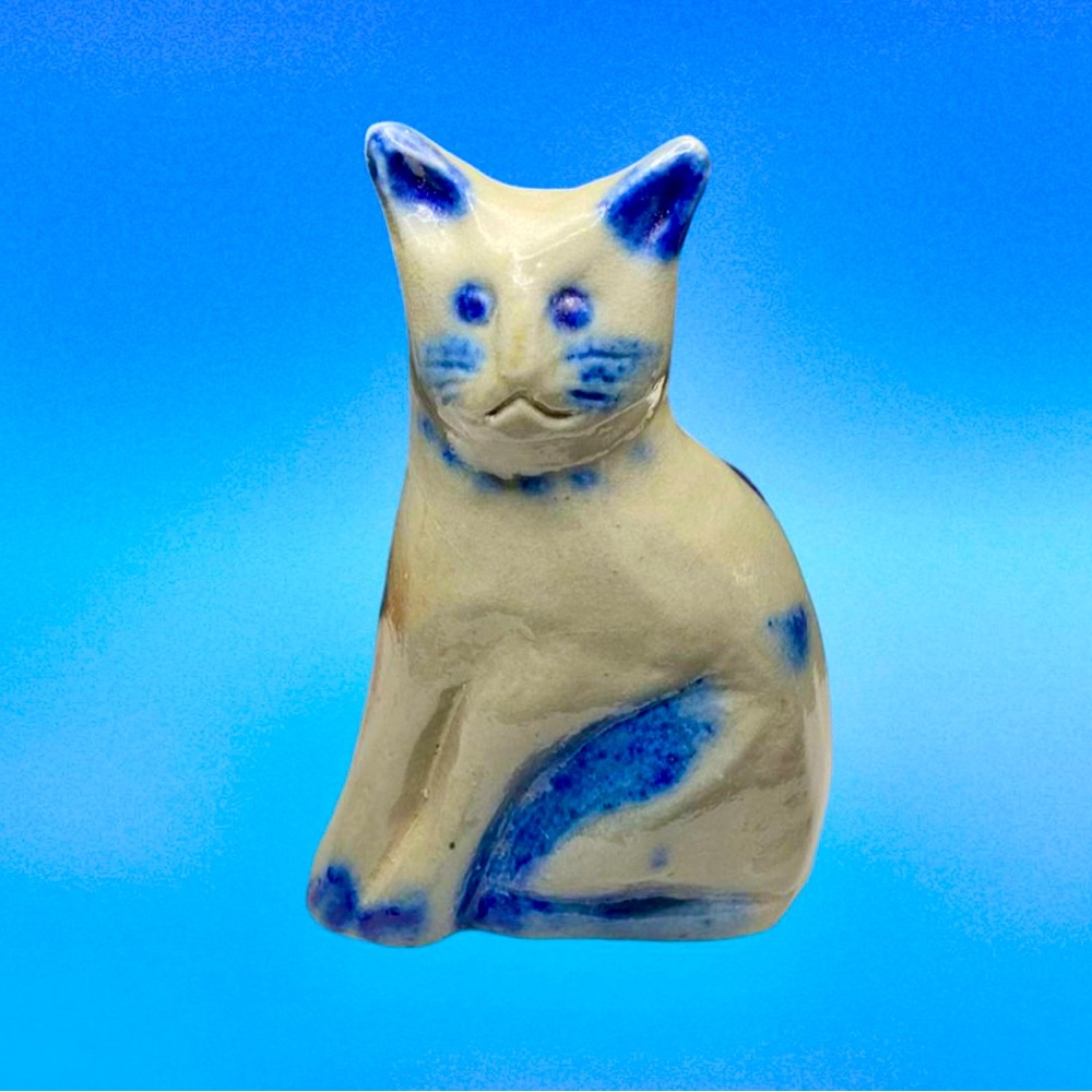 Beaumont Pottery York Maine Salt Glaze Blue Stoneware 4.25” Cat Animal Figurine